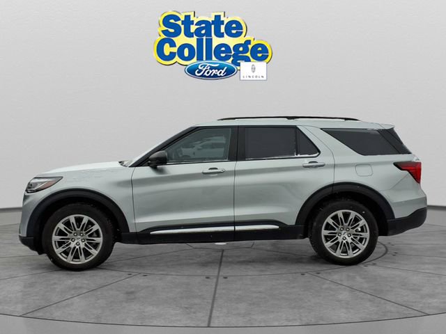 Used 2025 Ford Explorer Active w/ Active Comfort Package AWD/4WD image 2