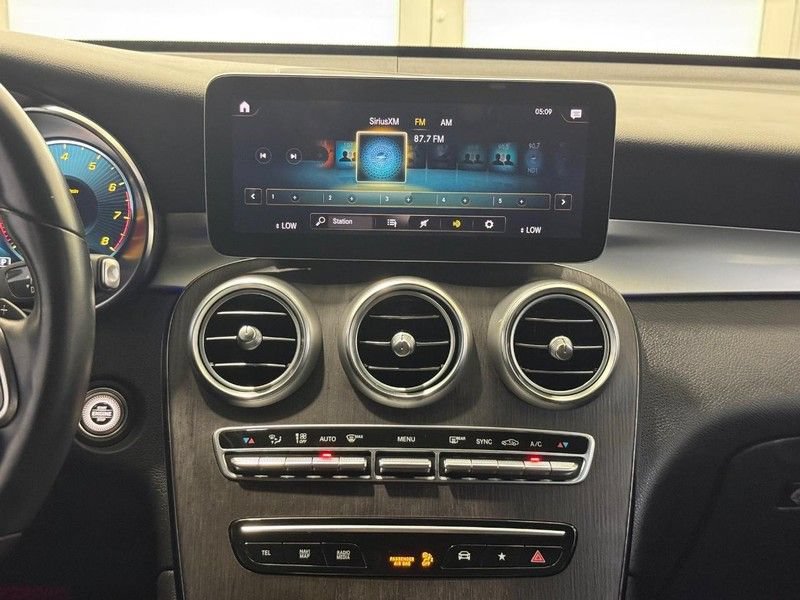 Used 2022 Mercedes-Benz GLC 300 4MATIC image 10