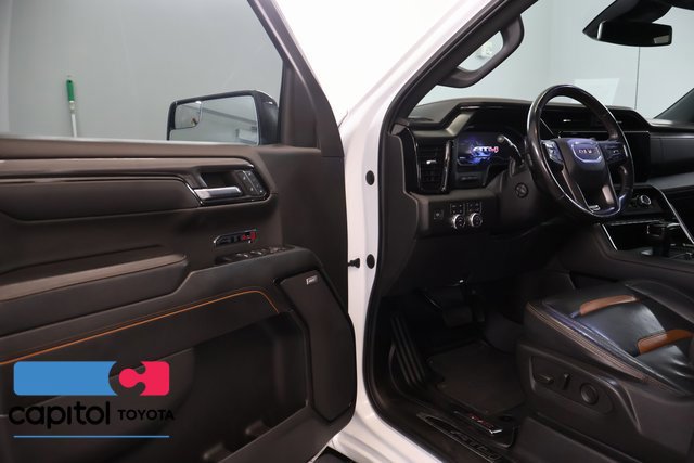 Used 2022 GMC Sierra 1500 AT4 w/ AT4 Preferred Package AWD/4WD image 8