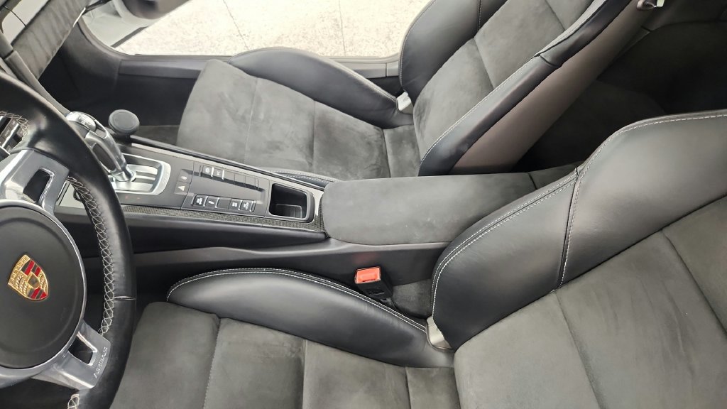 Used 2015 Porsche 911 GT3 RWD image 39