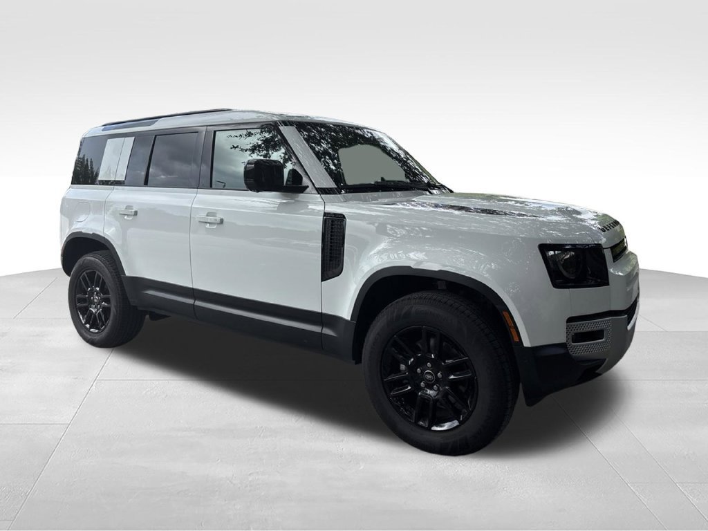 Used 2025 Land Rover Defender 110 S AWD/4WD image 7