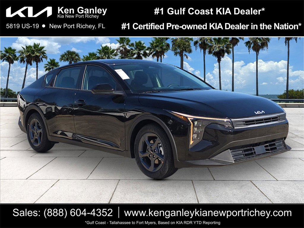 New 2025 Kia K4 LXS image 1