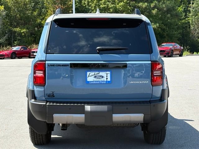 Used 2025 Toyota Land Cruiser w/ Premium Package AWD/4WD image 4