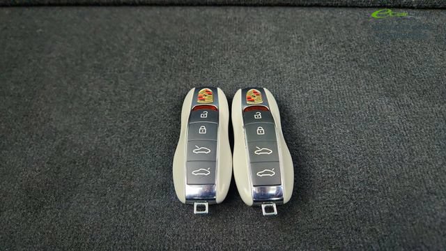 Used 2021 Porsche 718 Cayman GT4 RWD image 52