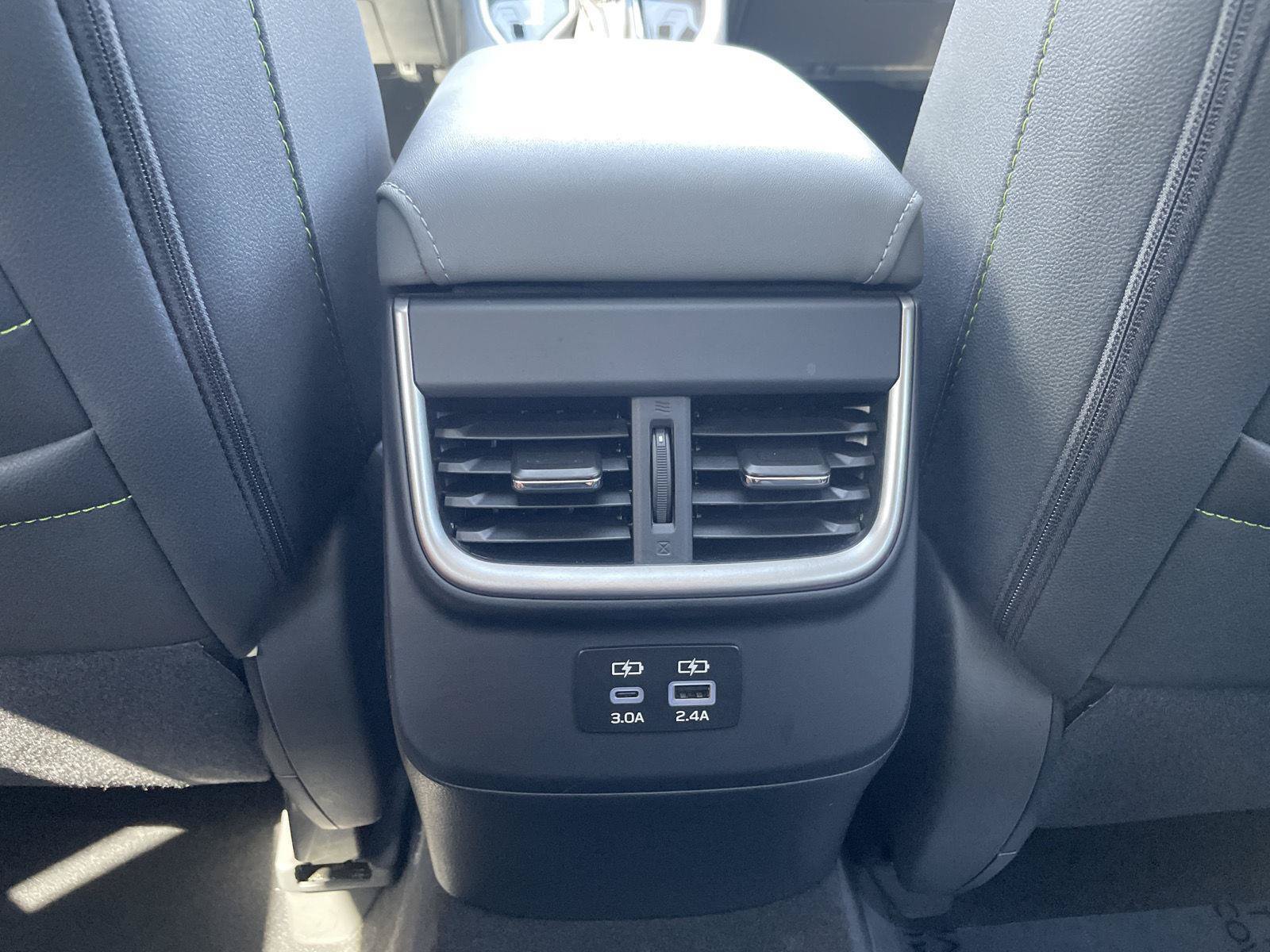 Used 2025 Subaru Outback Onyx Edition AWD/4WD image 27