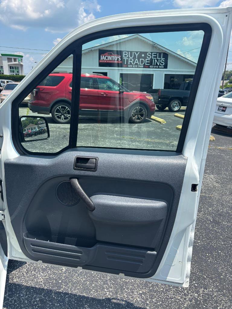 Used 2013 Ford Transit Connect XLT image 28