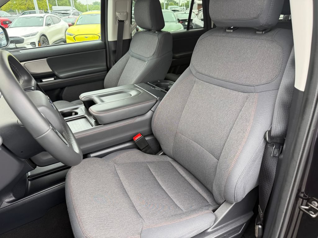 Certified 2025 Ford Expedition Max Active AWD/4WD image 15