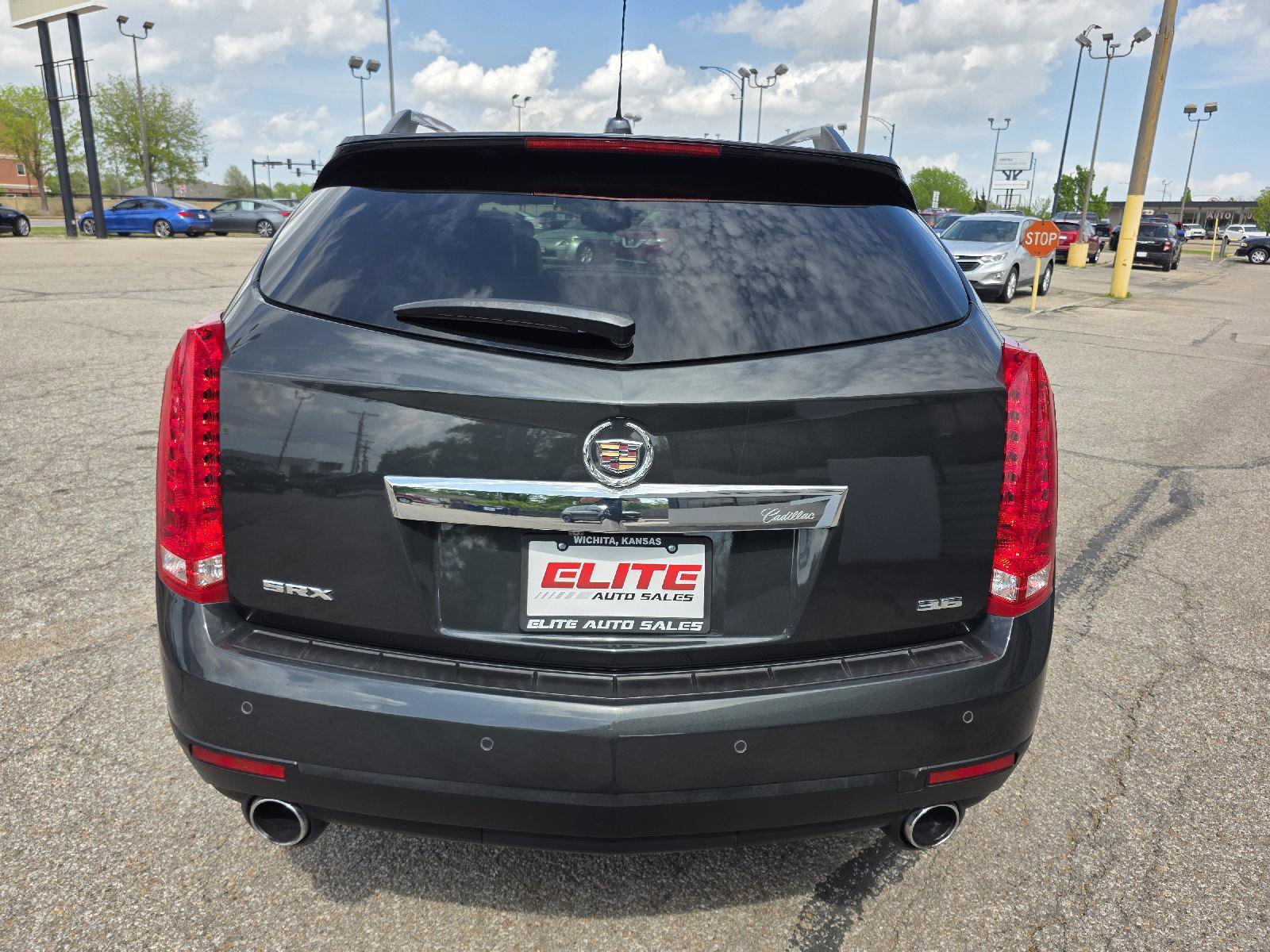 Used 2016 Cadillac SRX Luxury w/ Driver Awareness Package FWD image 6