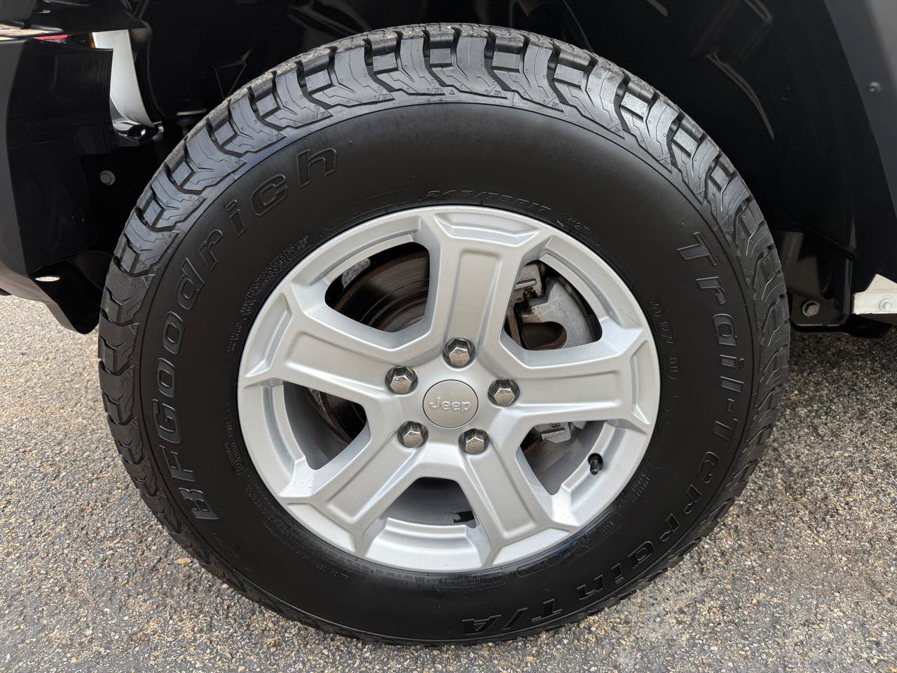 Used 2018 Jeep Wrangler Unlimited Sport S AWD/4WD image 26