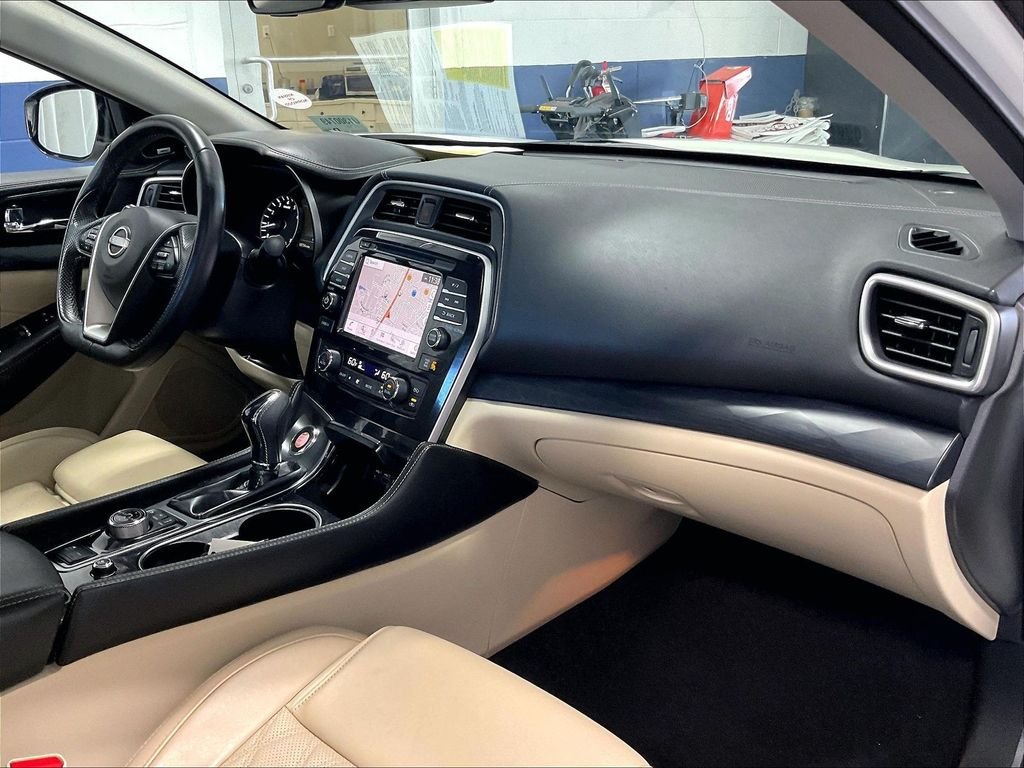 Certified 2023 Nissan Maxima Platinum w/ Sport Mat Group FWD image 14