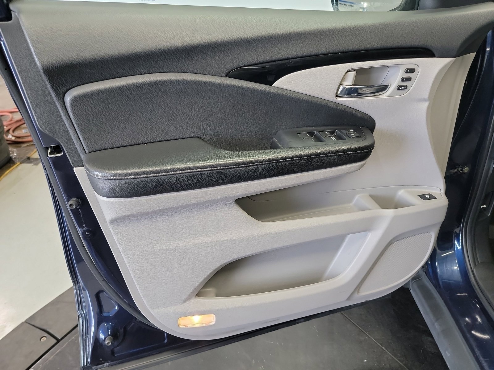 Used 2020 Honda Ridgeline RTL-E image 13