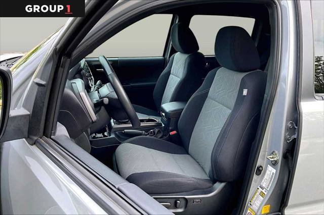 Certified 2020 Toyota Tacoma TRD Sport w/ Technology Package AWD/4WD image 9