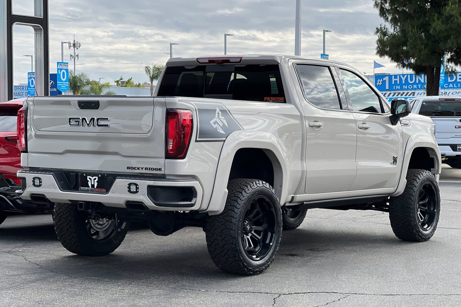 New 2026 GMC Sierra 1500 AT4 w/ AT4 Premium Package AWD/4WD image 5