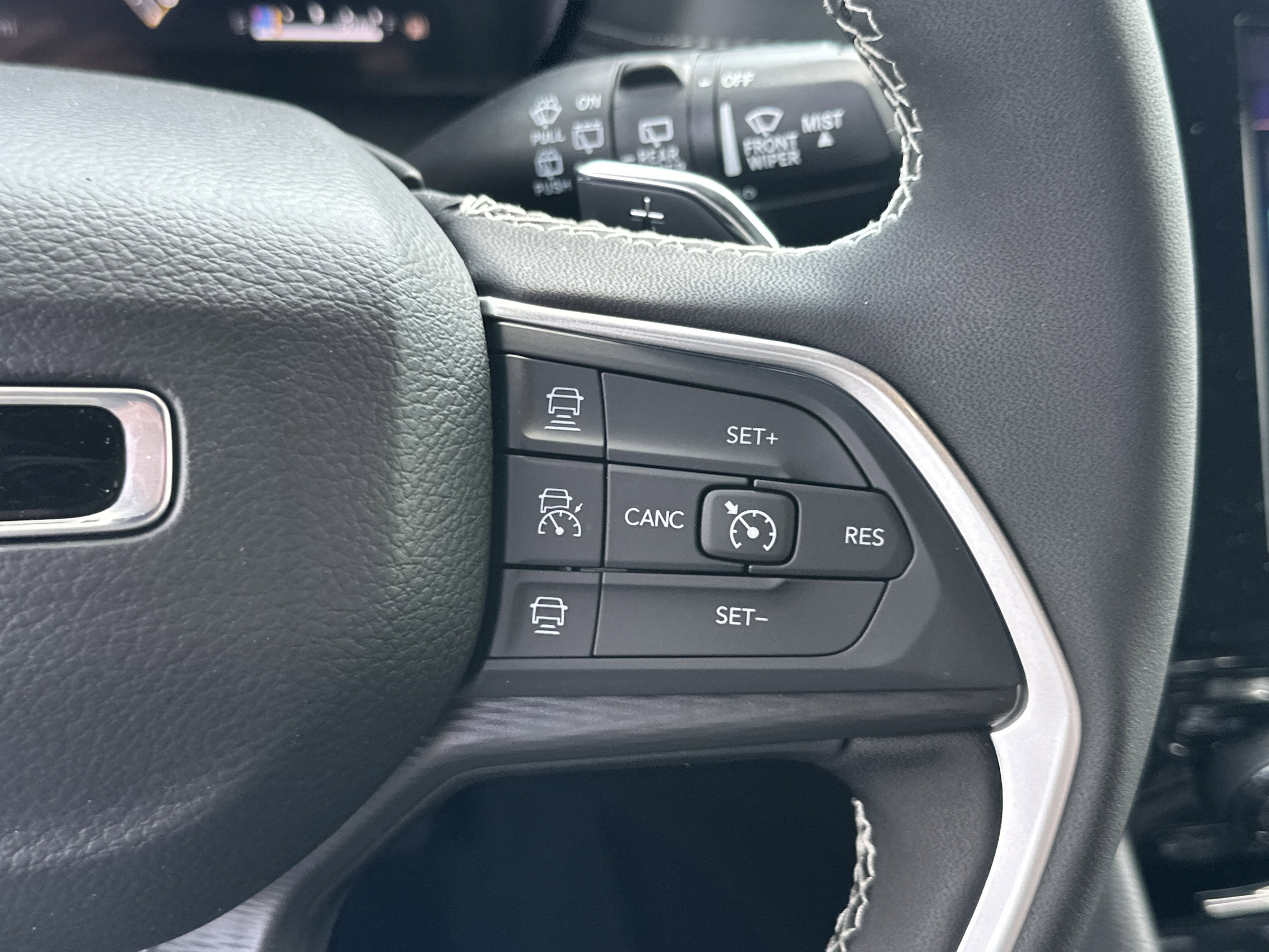 New 2026 Jeep Grand Cherokee Laredo AWD/4WD image 9