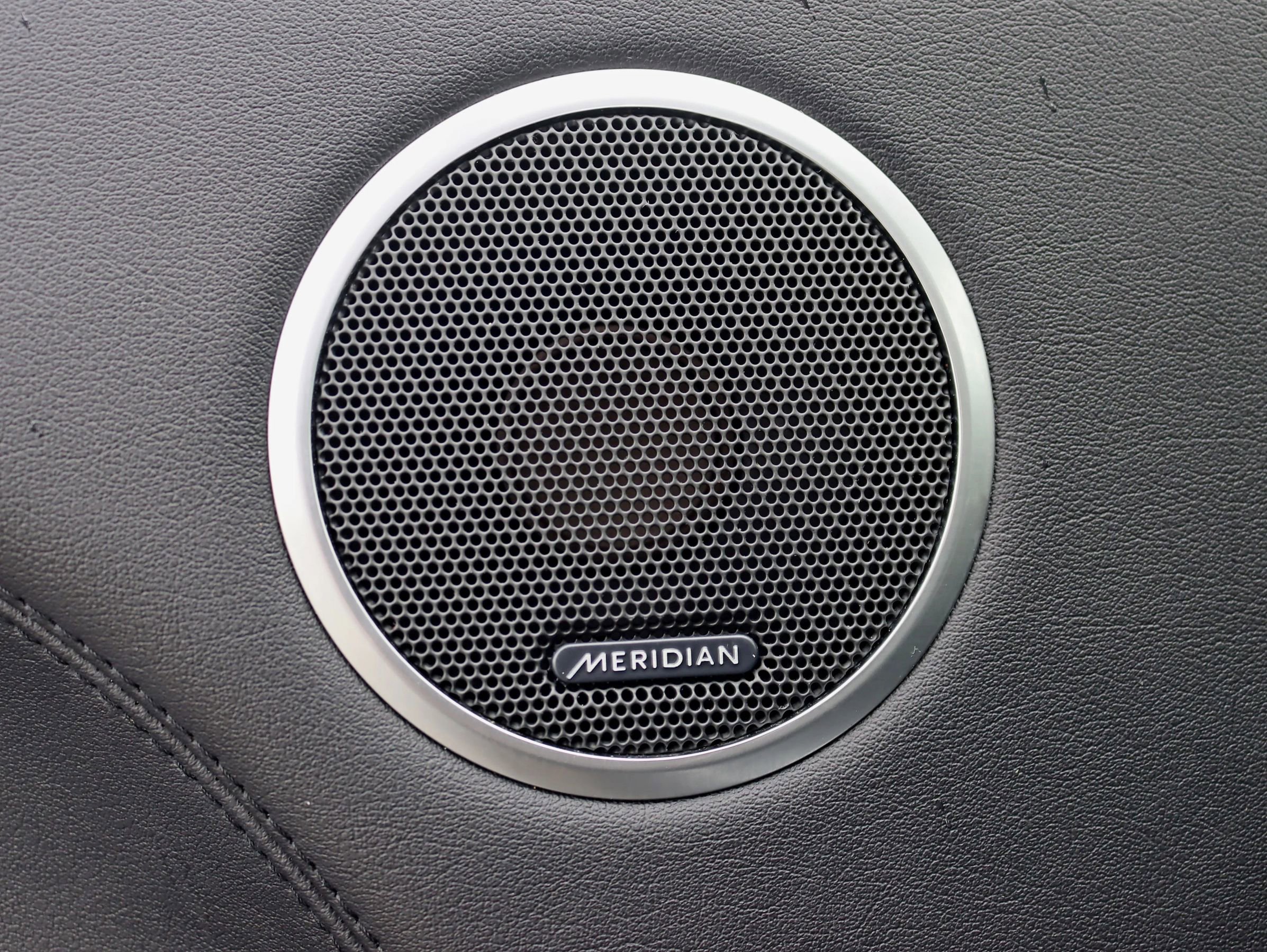 Used 2017 Land Rover Range Rover Supercharged image 34