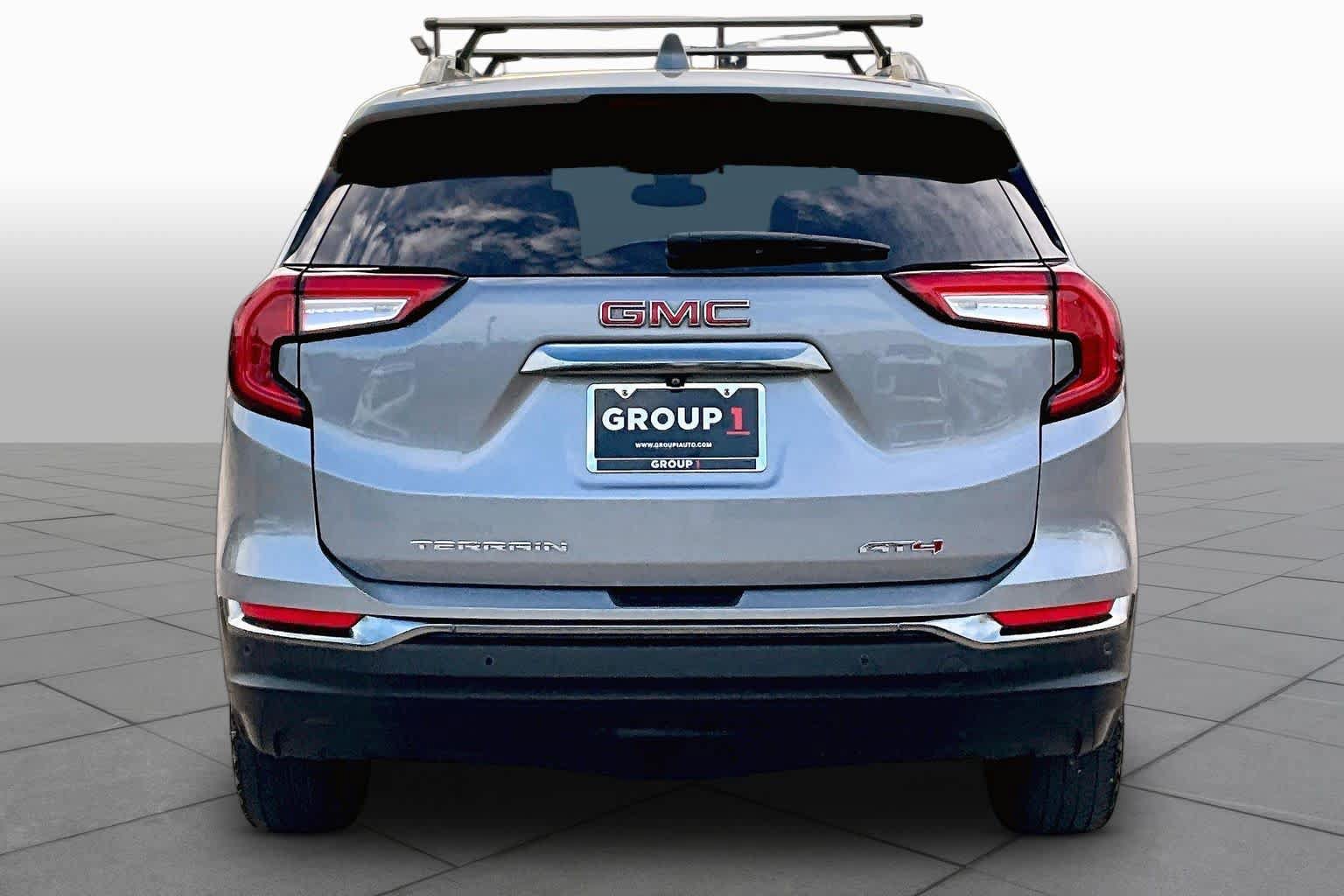 Used 2024 GMC Terrain AT4 w/ Tech Package AWD/4WD image 5