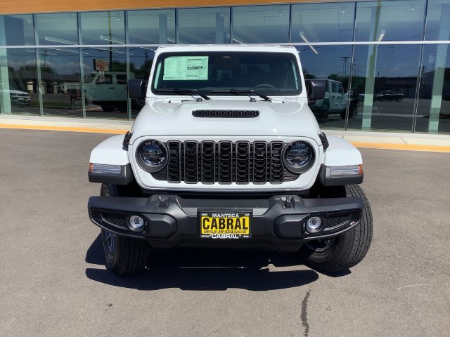 New 2026 Jeep Gladiator Sport AWD/4WD image 4