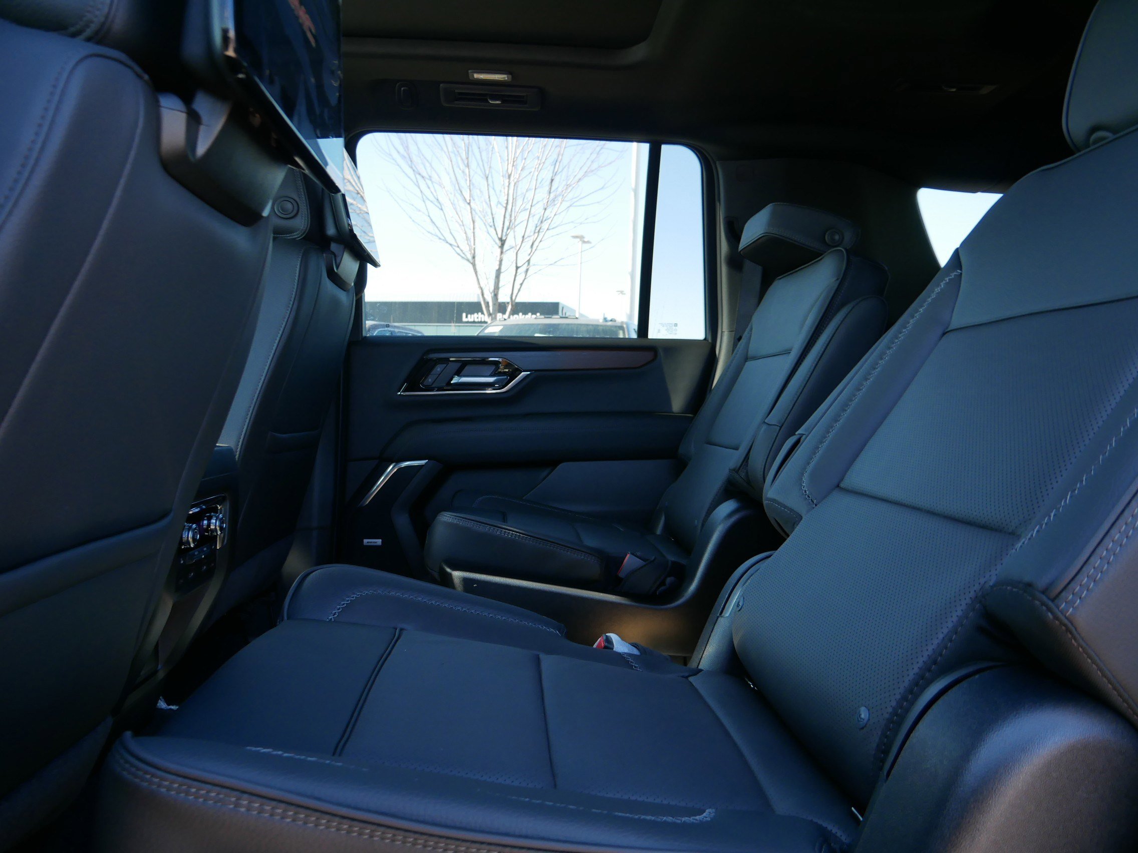 New 2026 GMC Yukon XL Denali w/ Denali Reserve Package image 5