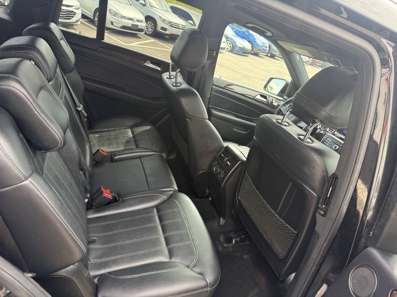 Used 2014 Mercedes-Benz GL 550 4MATIC image 16