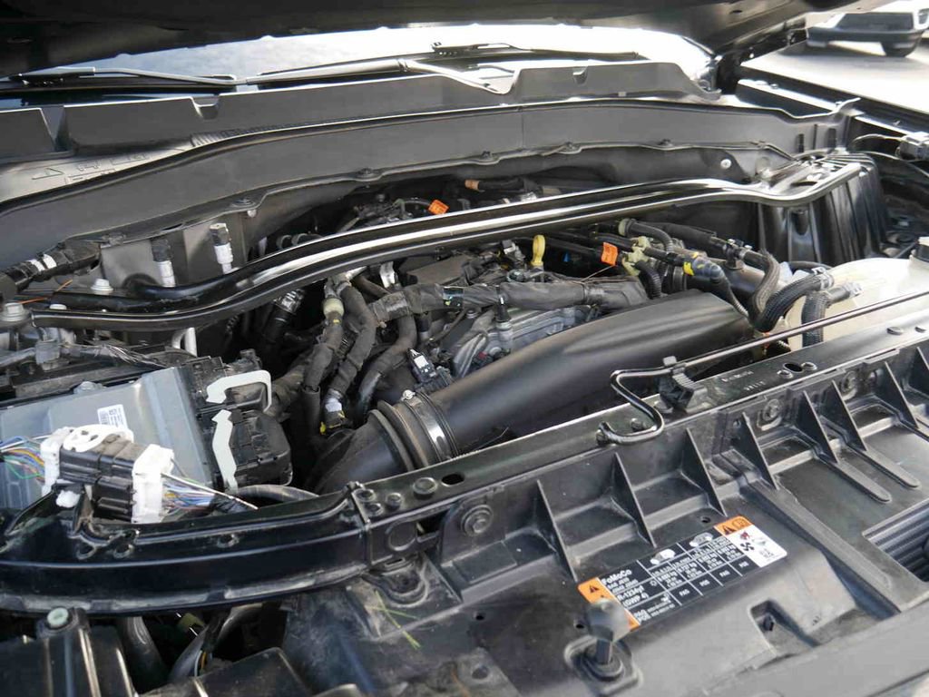 Used 2025 Ford Explorer ST-Line image 12