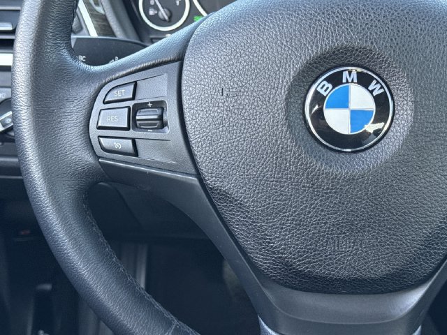 Used 2018 BMW 320i Sedan w/ Convenience Package RWD image 14
