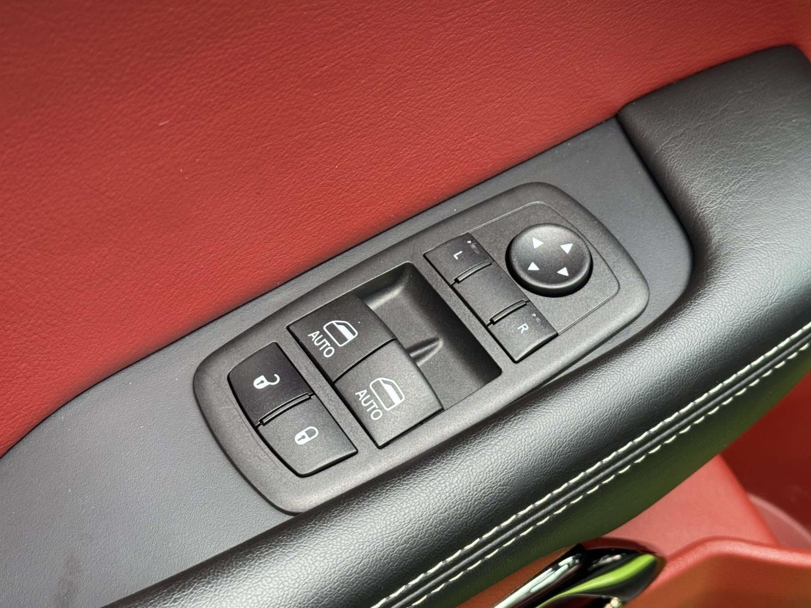 Used 2023 Dodge Challenger SRT Hellcat w/ Driver Convenience Group RWD image 27