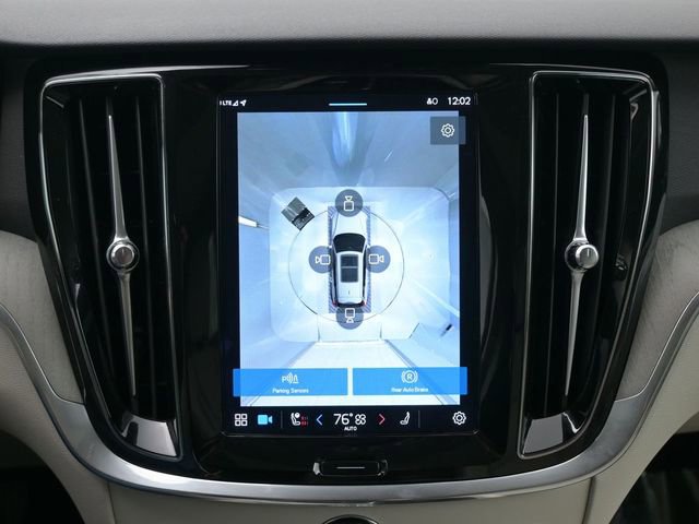 Used 2024 Volvo V60 B5 Cross Country Plus image 20