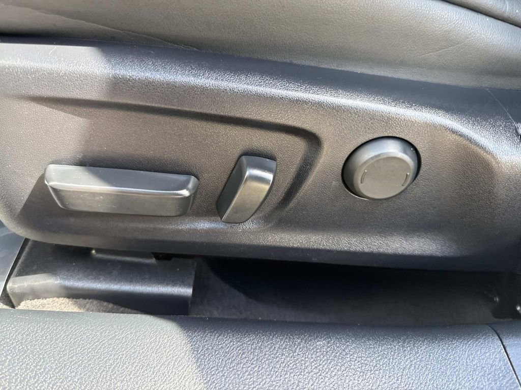 Used 2023 Lexus IS 500 w/ Accessory Package RWD image 27