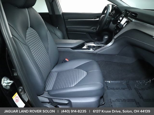 Used 2018 Toyota Camry SE w/ Moonroof Package FWD image 28