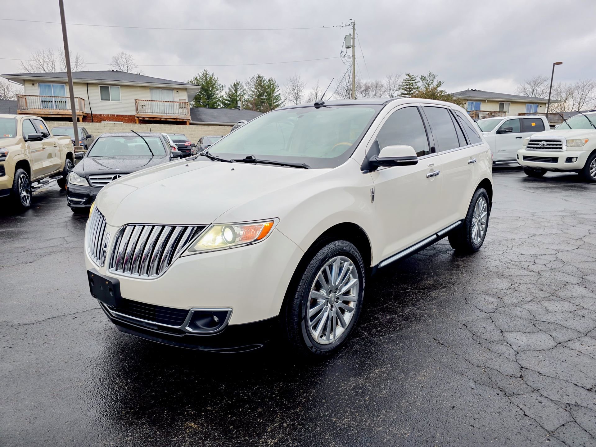 Used 2015 Lincoln MKX FWD w/ Equipment Group 102A image 7