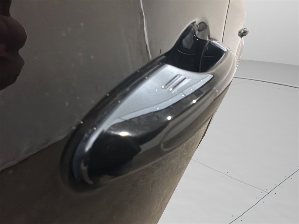 Used 2016 Toyota RAV4 SE image 5