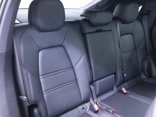 Certified 2024 Porsche Cayenne Coupe AWD/4WD image 20
