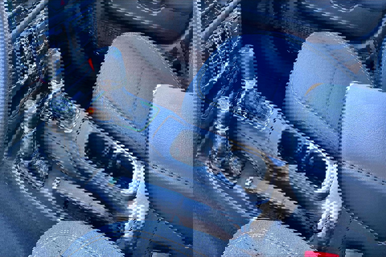 Used 2025 Jeep Gladiator Sport image 19