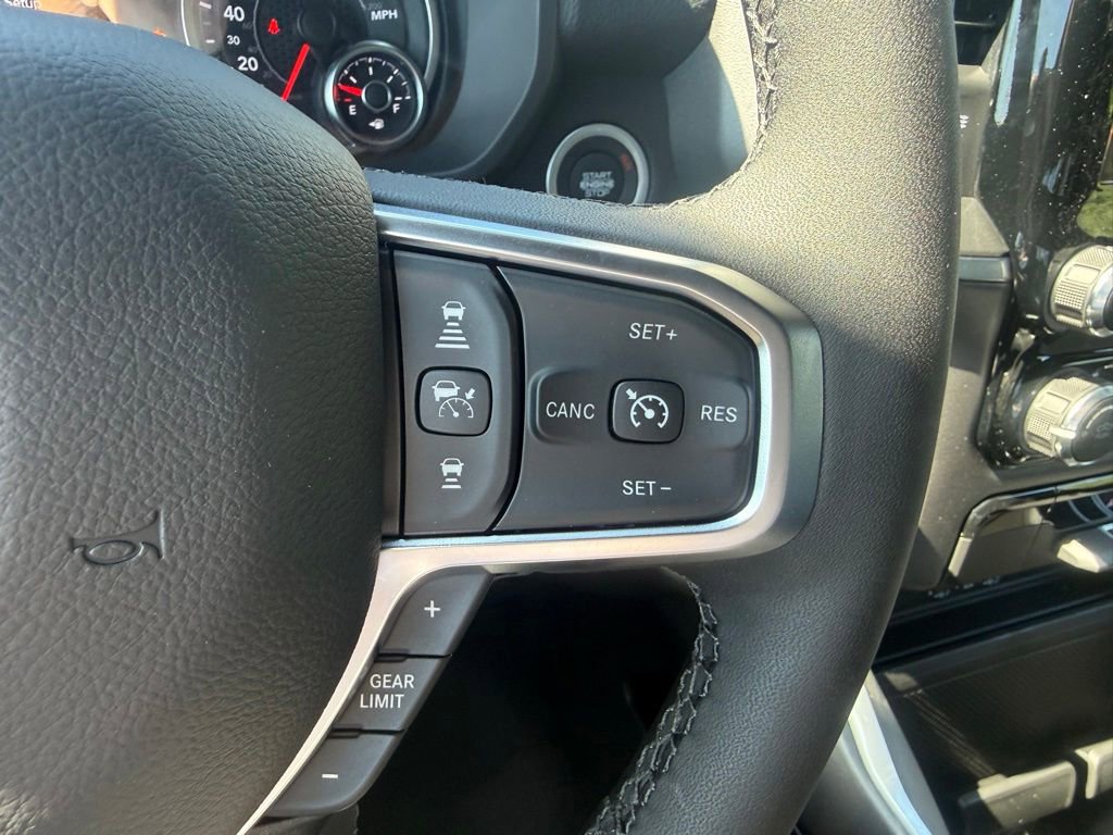 New 2026 RAM 1500 4x4 Crew Cab image 18