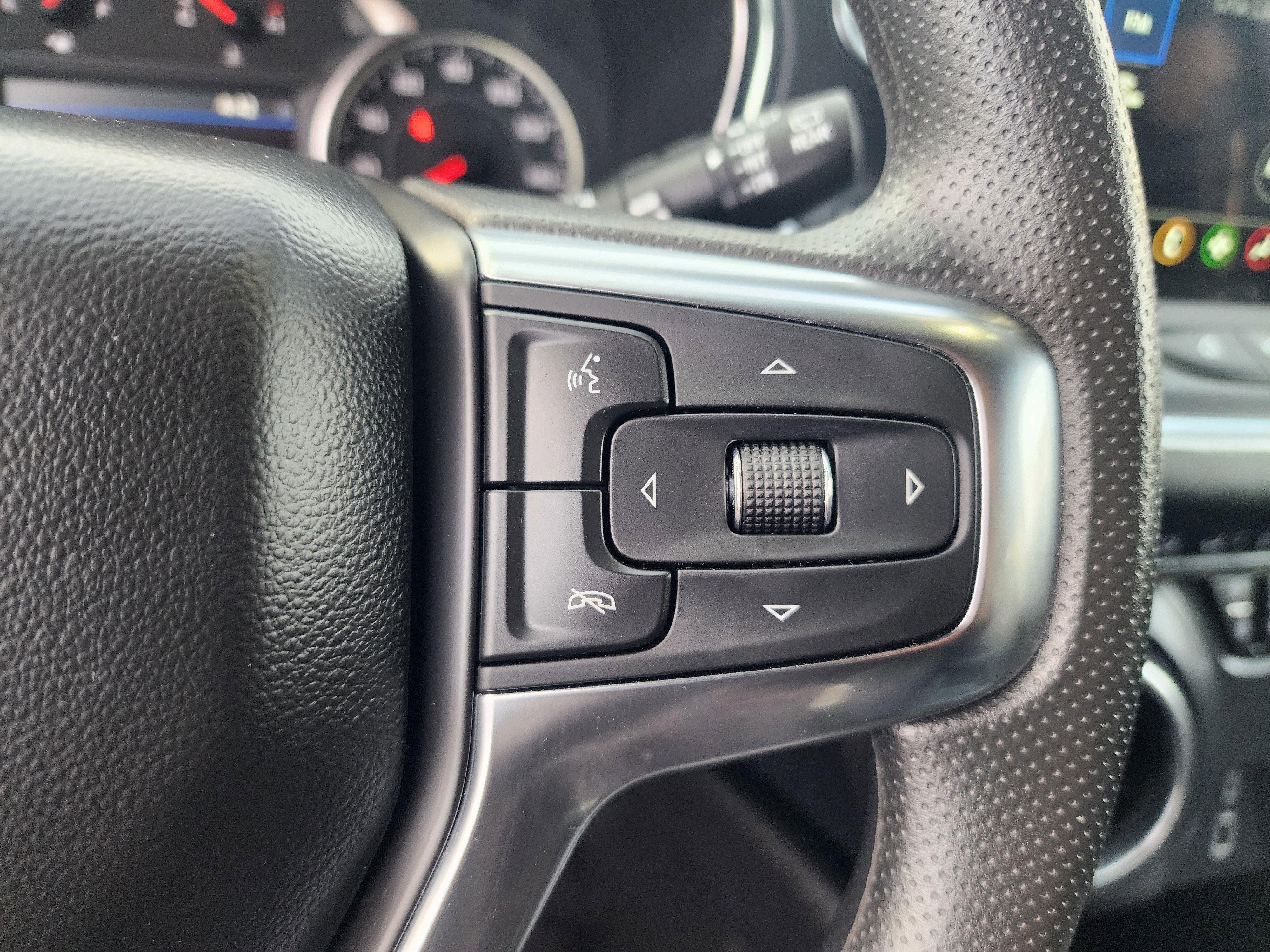 Used 2025 Chevrolet Blazer LT image 27