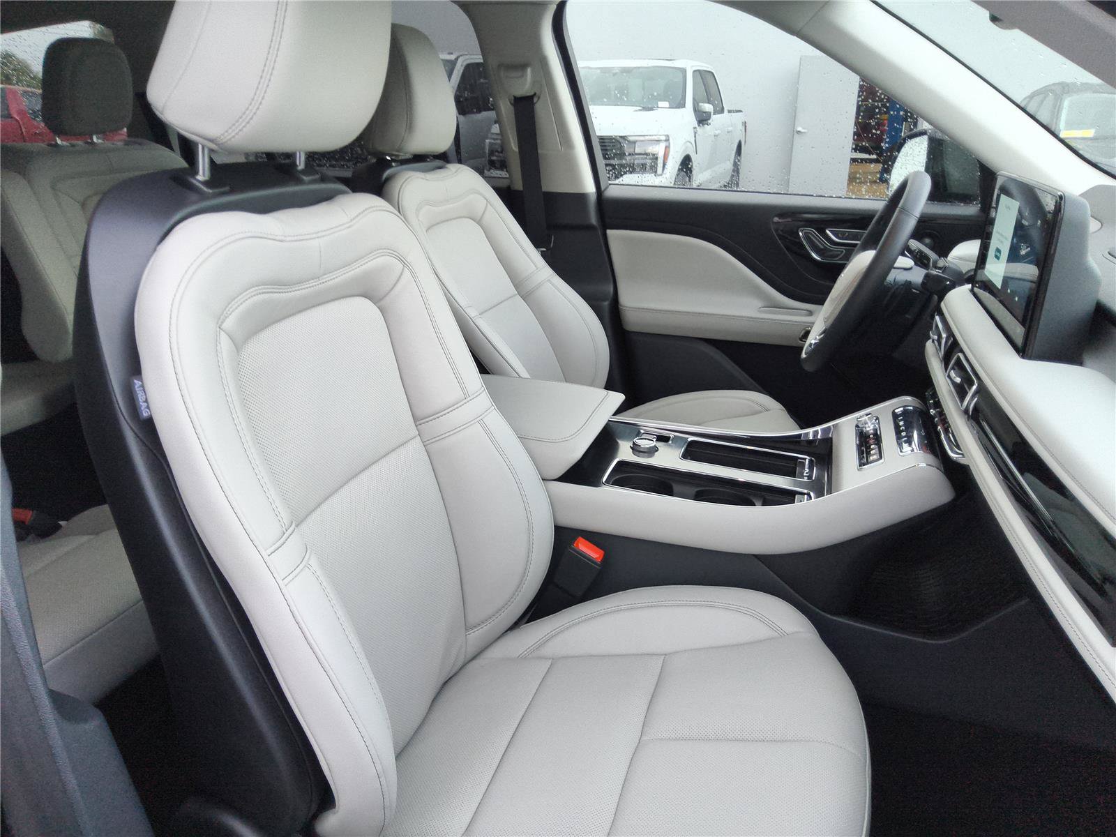 New 2027 Lincoln Aviator Reserve w/ Jet Appearance Package RWD image 33