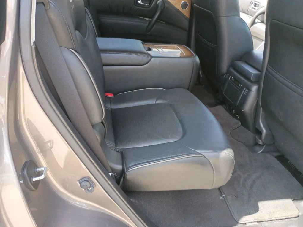 Used 2014 INFINITI QX80 4WD w/ Theater Package image 24