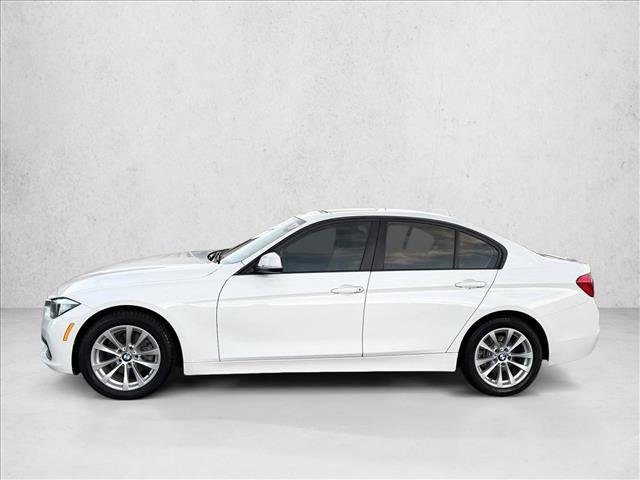 Used 2017 BMW 320i xDrive Sedan image 4