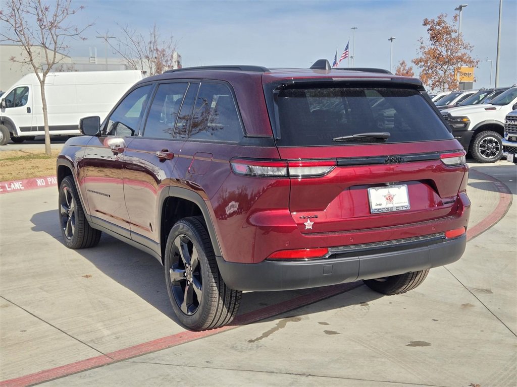 New 2025 Jeep Grand Cherokee Limited w/ Black Appearance Package image 3