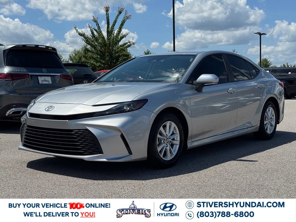 Used 2025 Toyota Camry LE FWD image 8