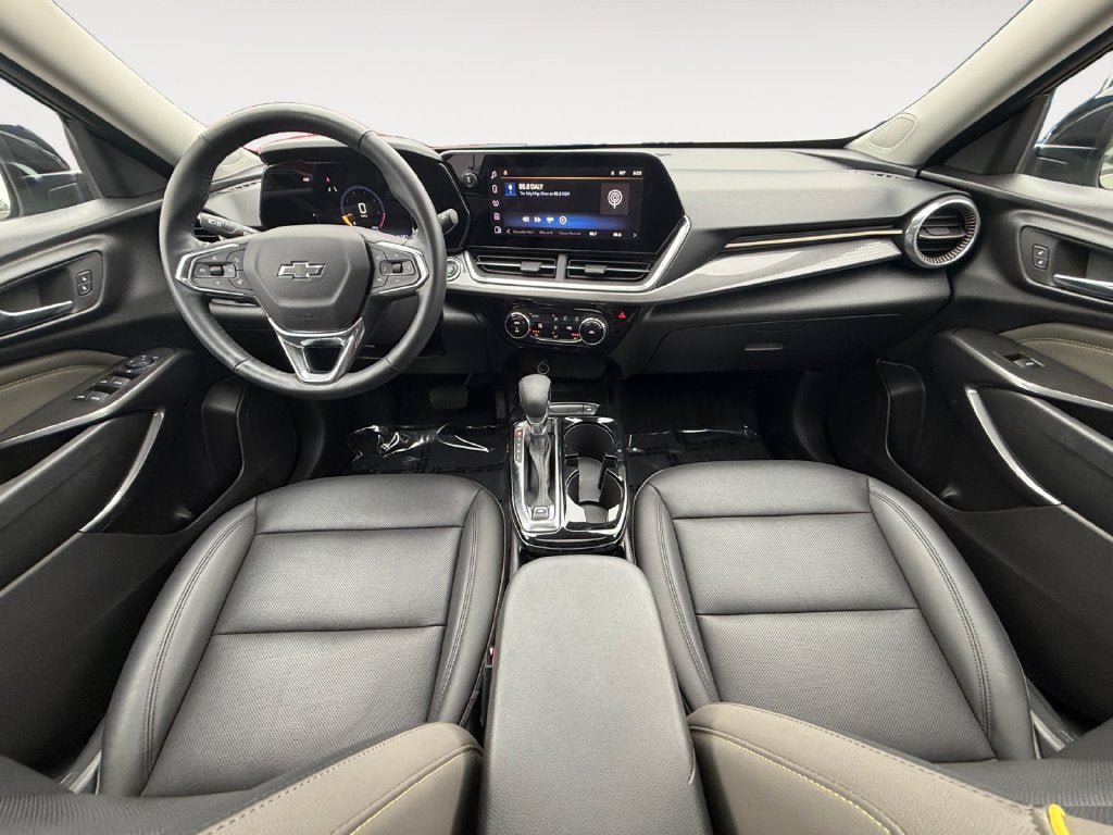 Used 2024 Chevrolet Trax ACTIV w/ Sunroof Package FWD image 12
