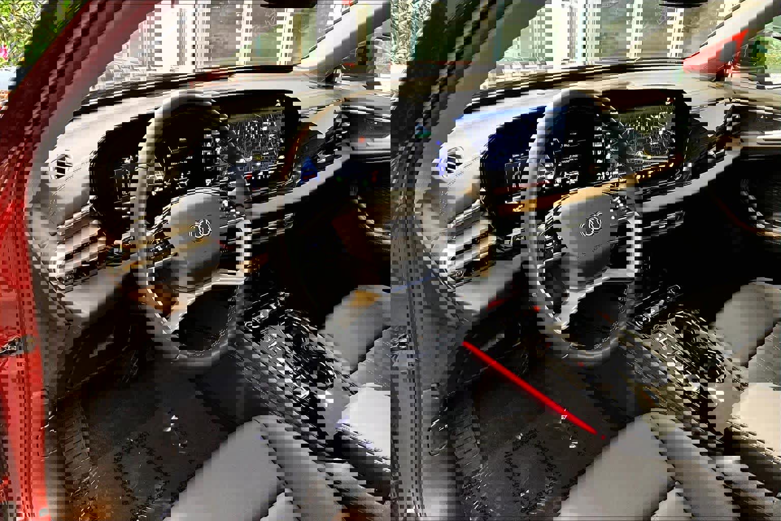 Used 2025 Audi A5 2.0T Premium w/ Convenience Package image 18