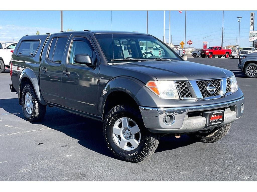 Used 2007 Nissan Frontier SE w/ SE Value Truck Pkg AWD/4WD image 2