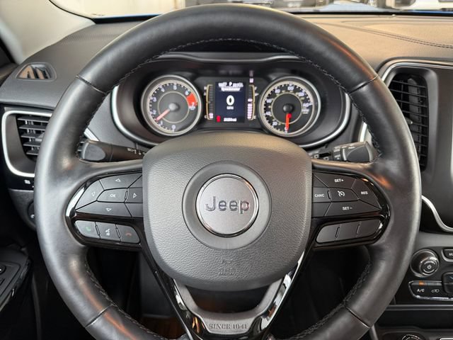 Used 2021 Jeep Cherokee Latitude Plus AWD/4WD image 22
