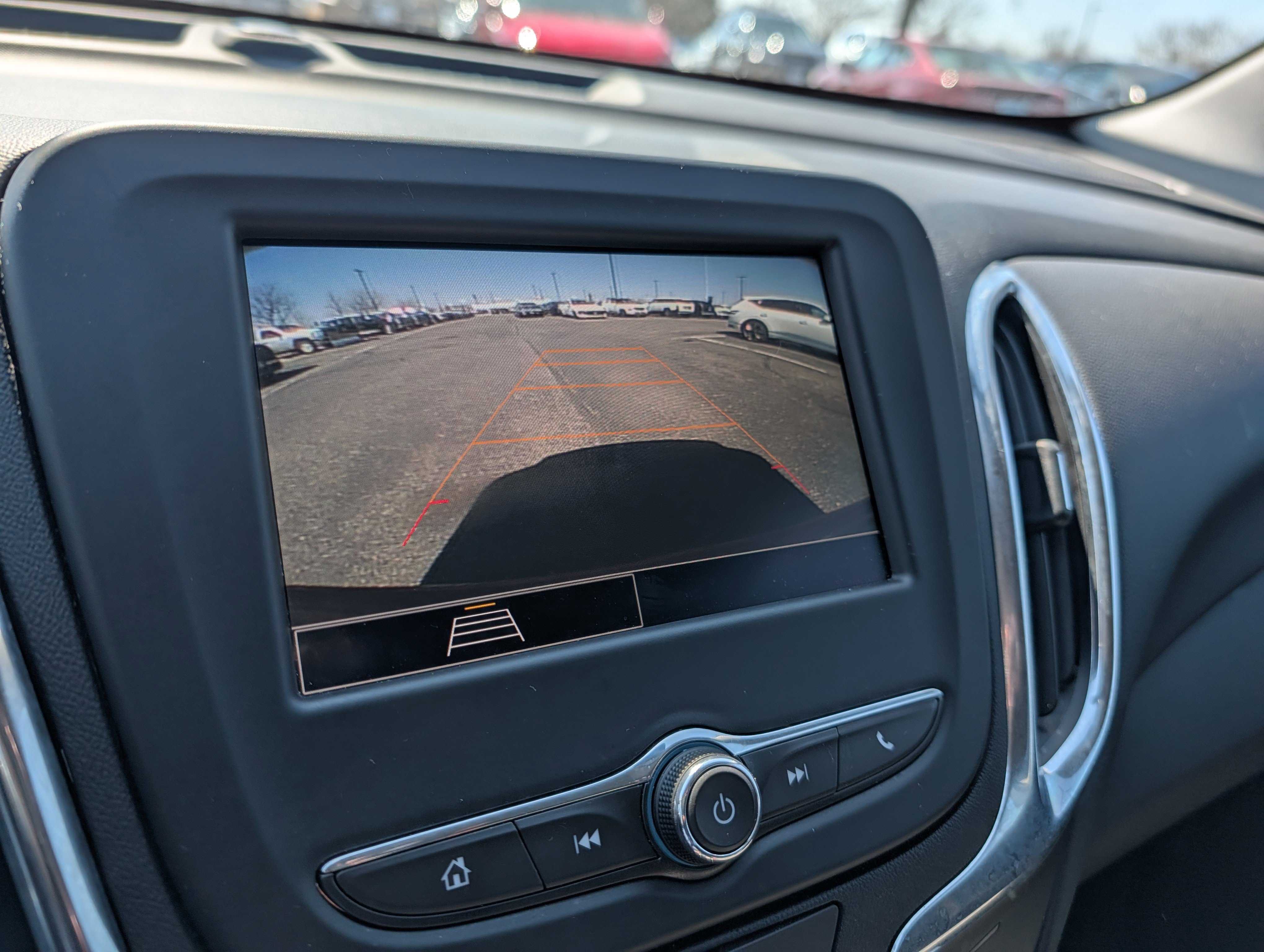 Used 2024 Chevrolet Equinox LT image 17