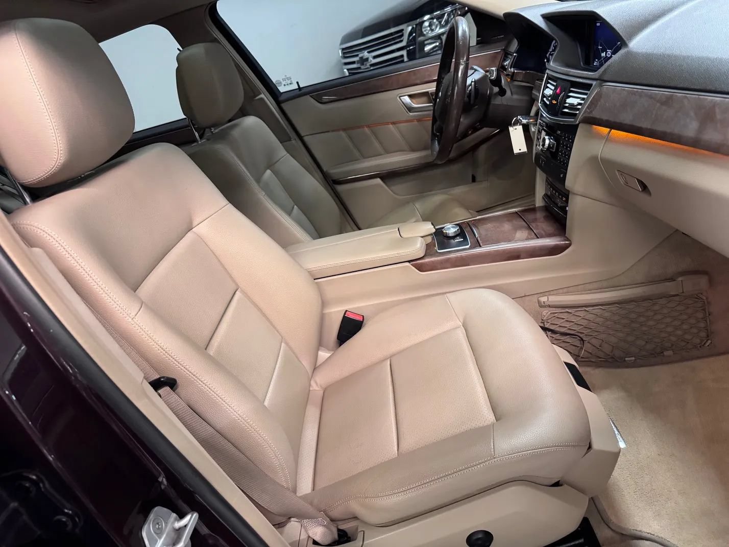 Used 2013 Mercedes-Benz E 350 4MATIC Sedan image 16