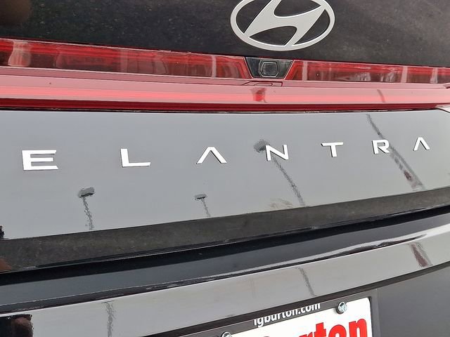Used 2025 Hyundai Elantra SEL image 32