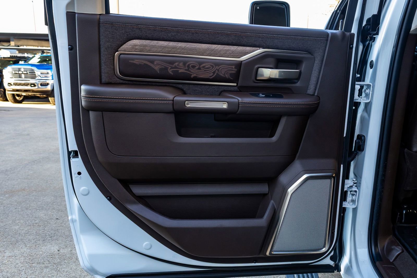 Used 2025 RAM 2500 Limited image 37