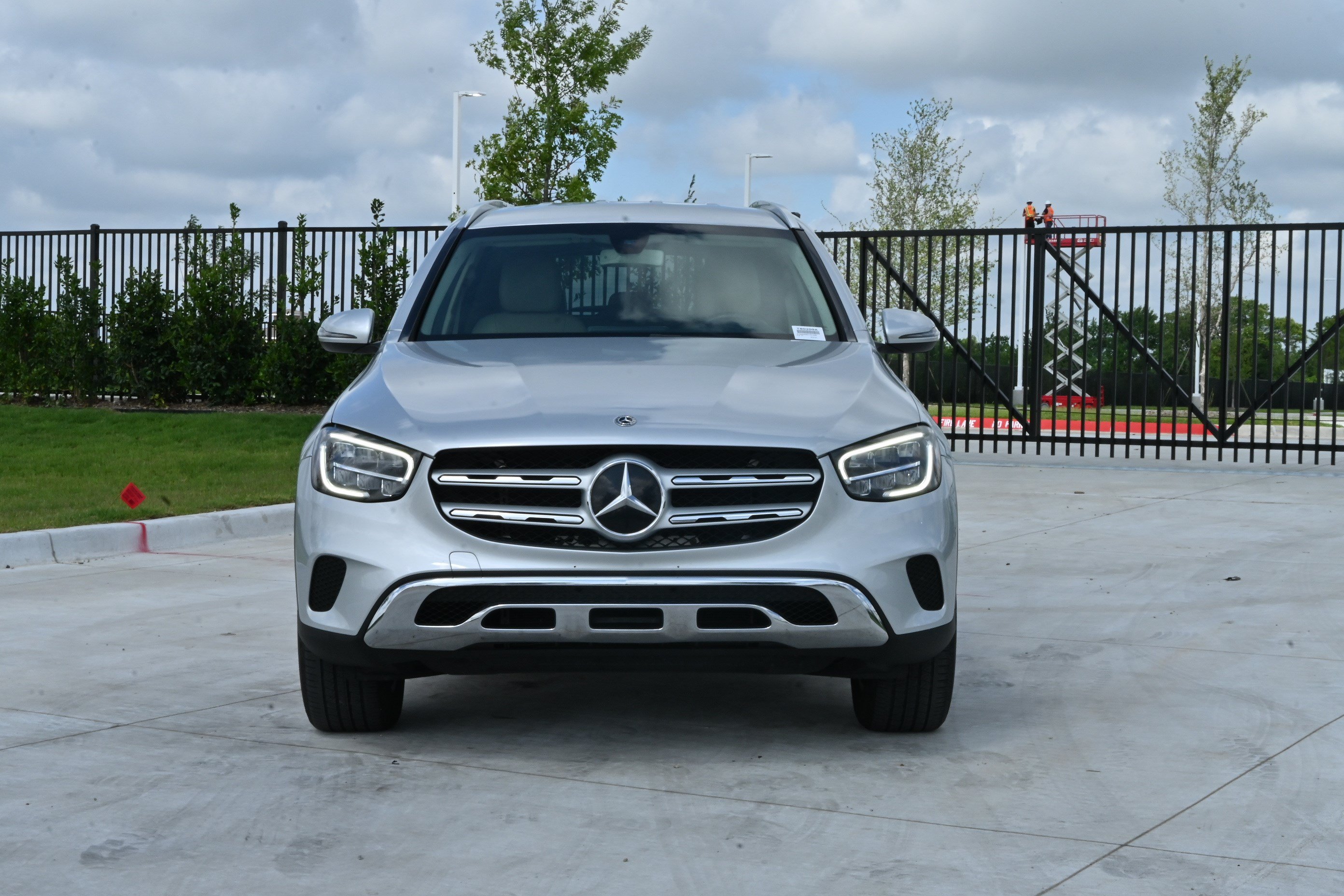 Used 2020 Mercedes-Benz GLC 300 image 3