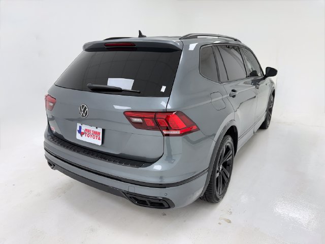 Used 2023 Volkswagen Tiguan SE R-Line FWD image 40